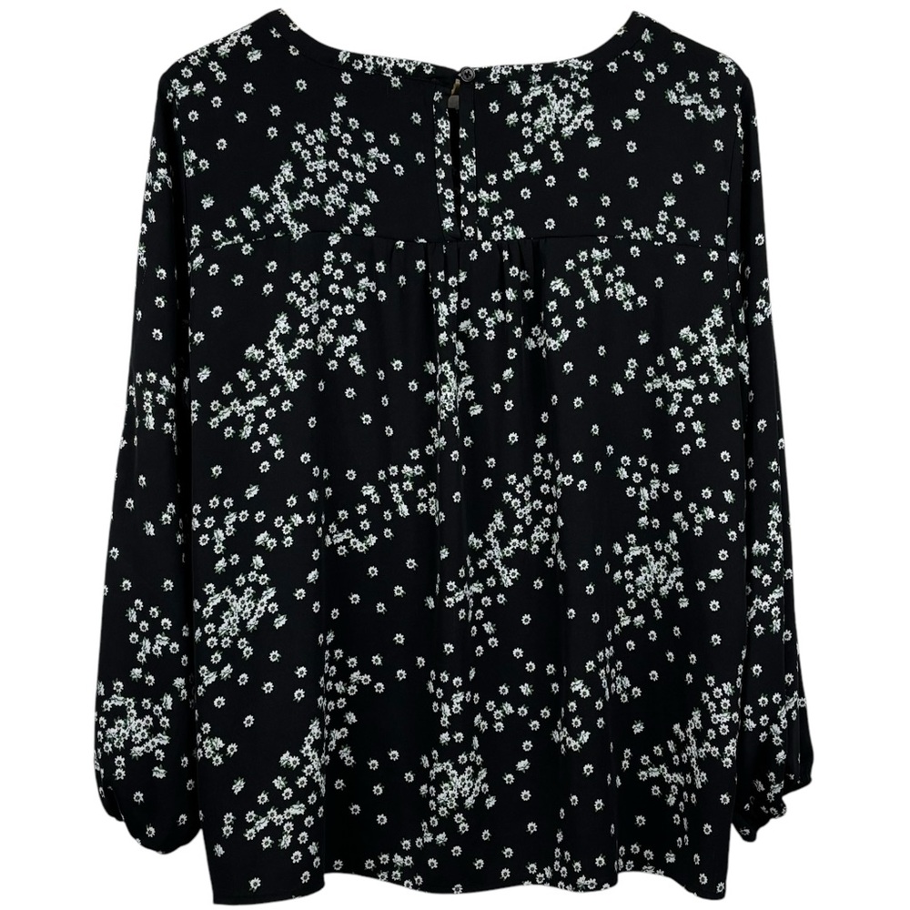 Ricki’s lightweight Black & Delicate White Flower Pattern 3/4 Sleeve Blouse 1X - Picture 4 of 7